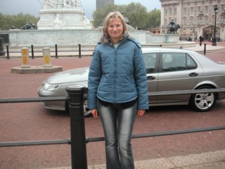 Перед Букингемским дворцом