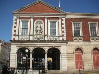 Ратуша, где женились Камилла и Чарльз